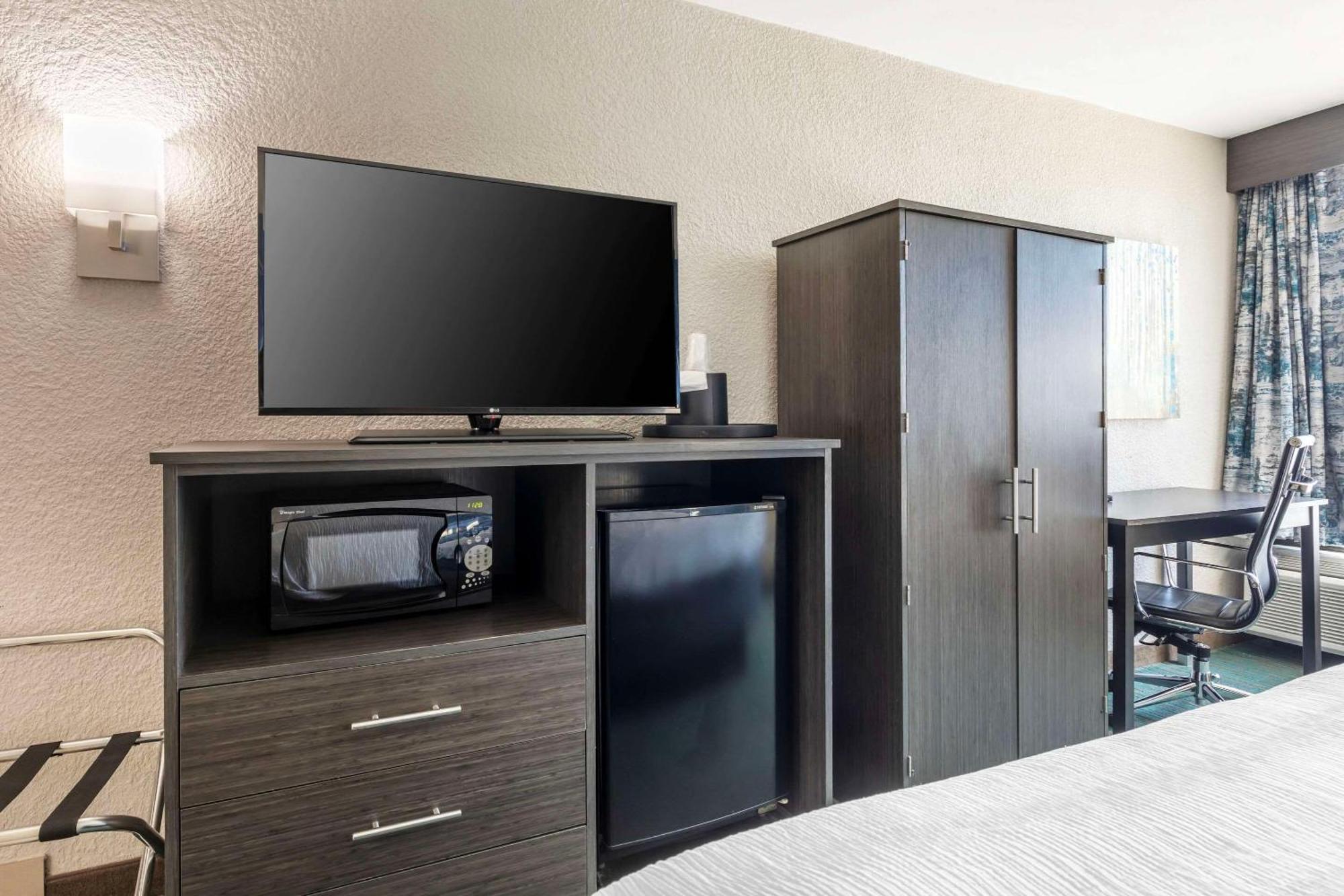 Comfort Inn Dallas North Love Field Airport Esterno foto