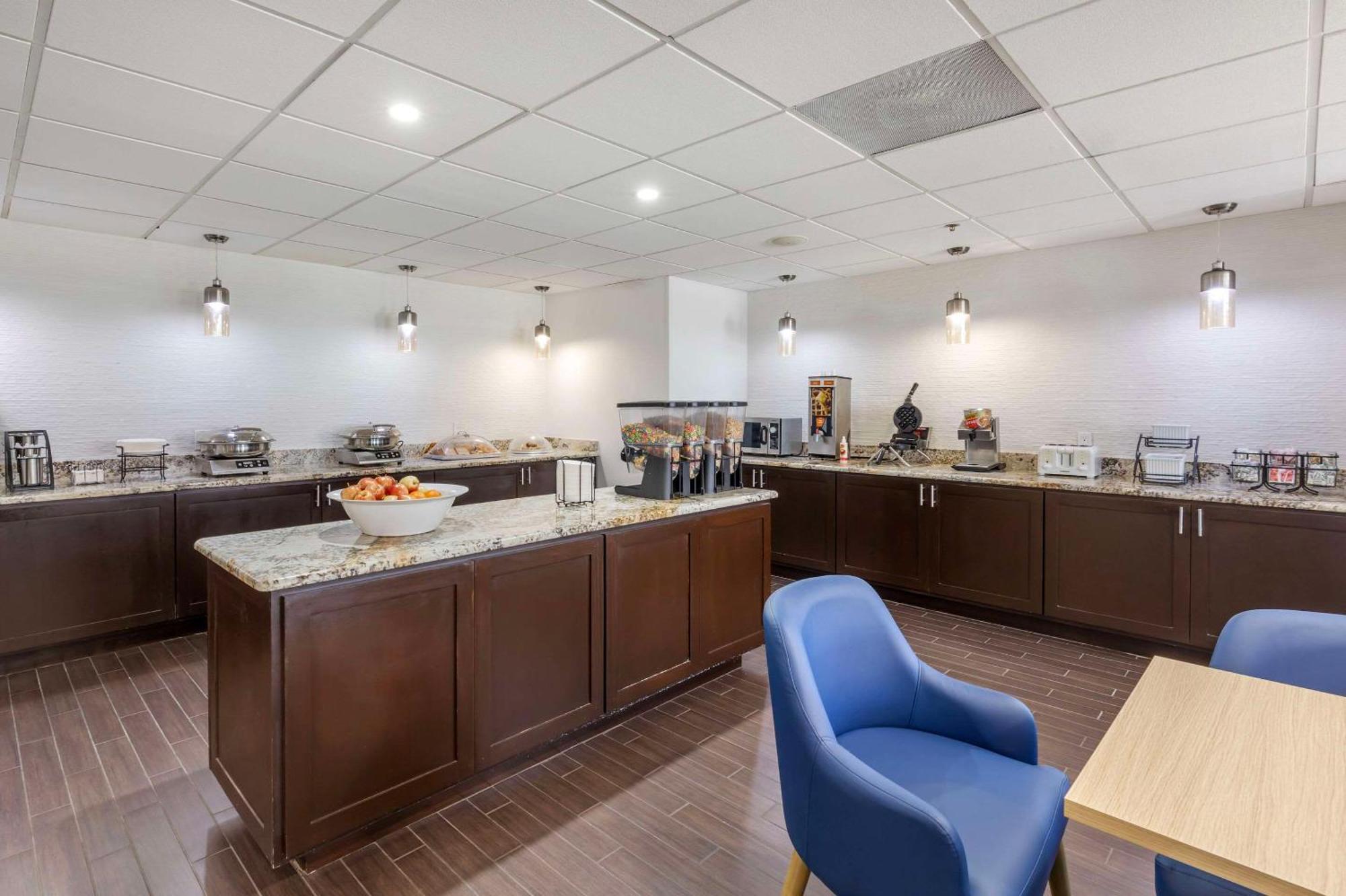 Comfort Inn Dallas North Love Field Airport Esterno foto