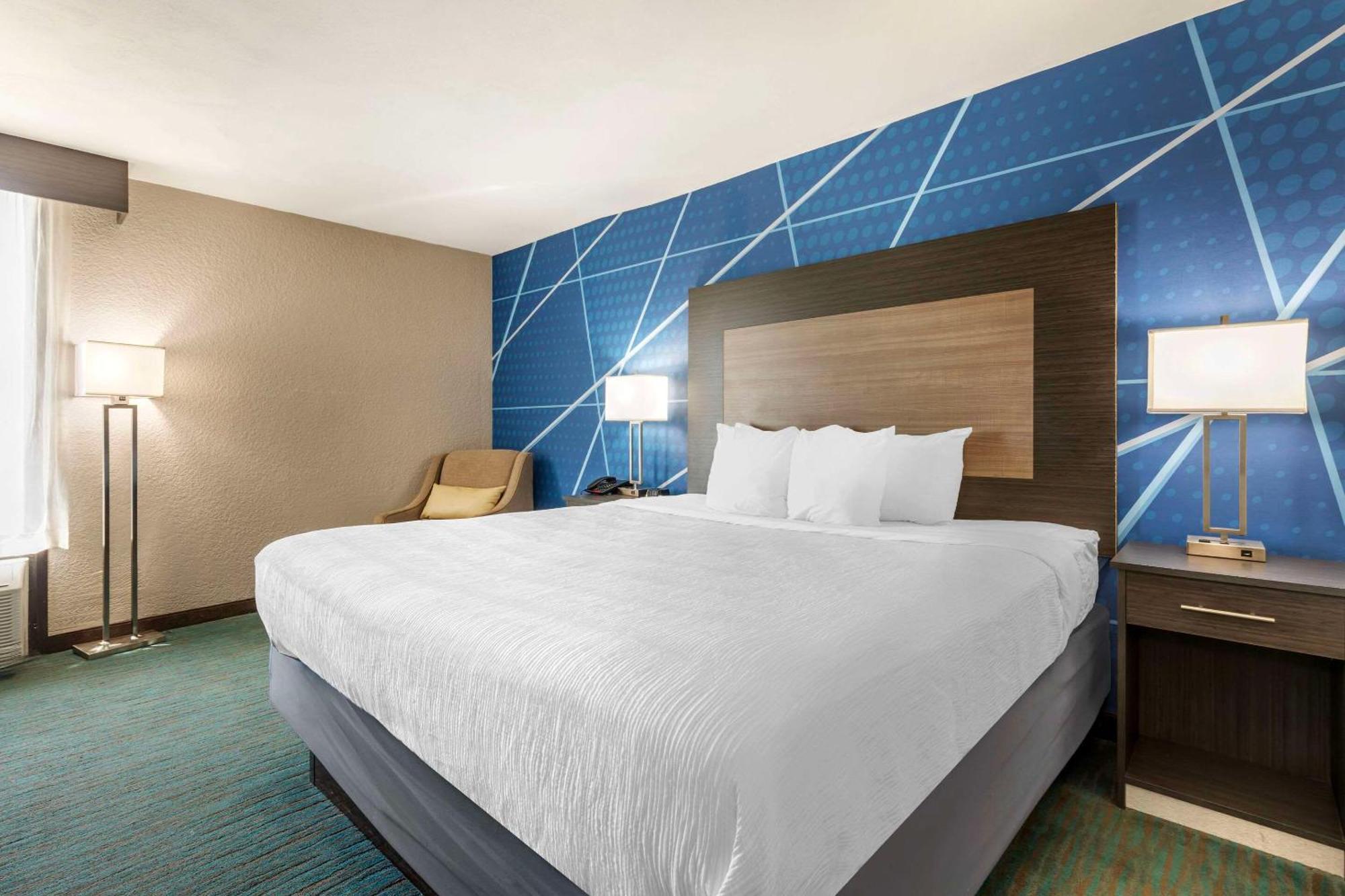 Comfort Inn Dallas North Love Field Airport Esterno foto