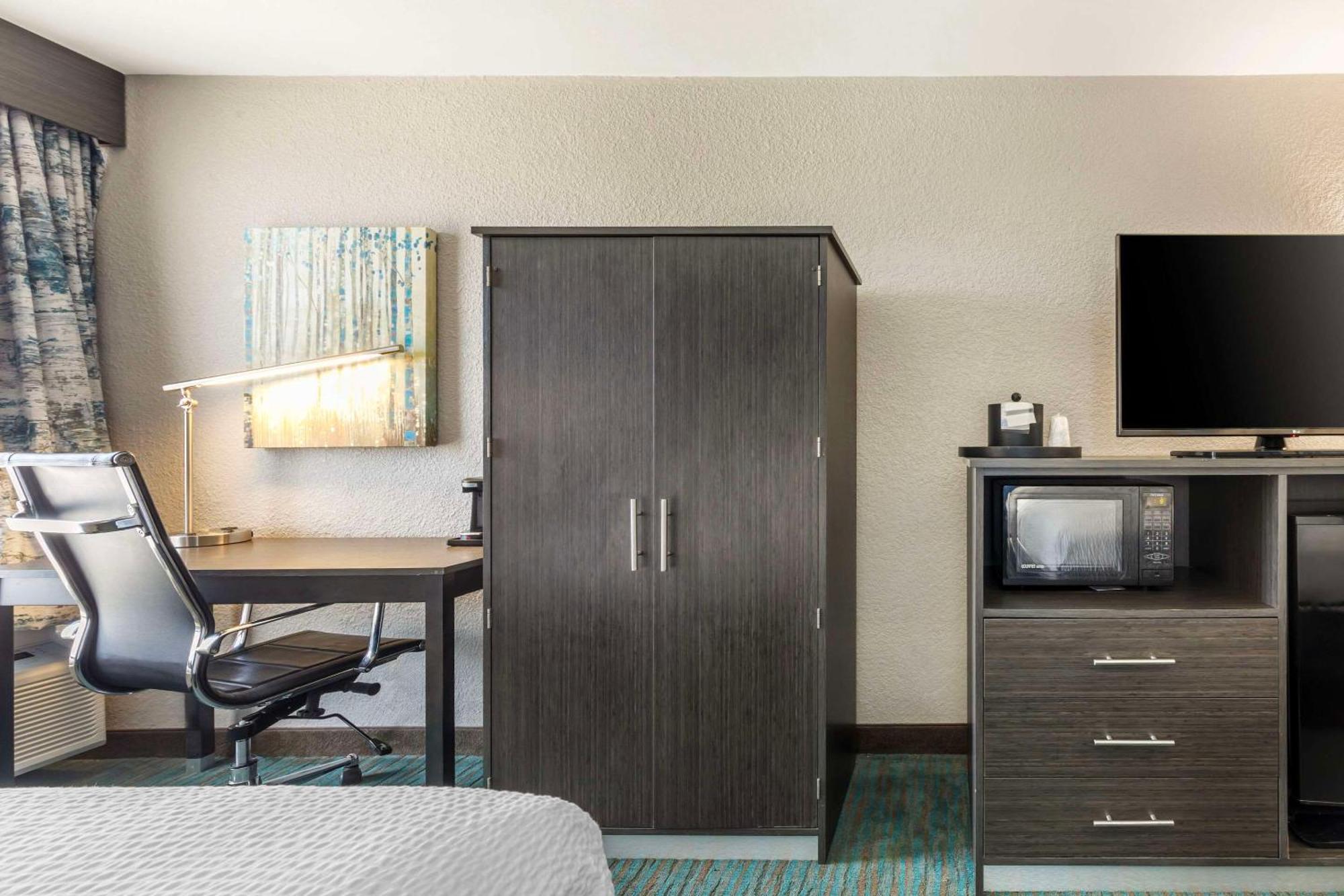 Comfort Inn Dallas North Love Field Airport Esterno foto
